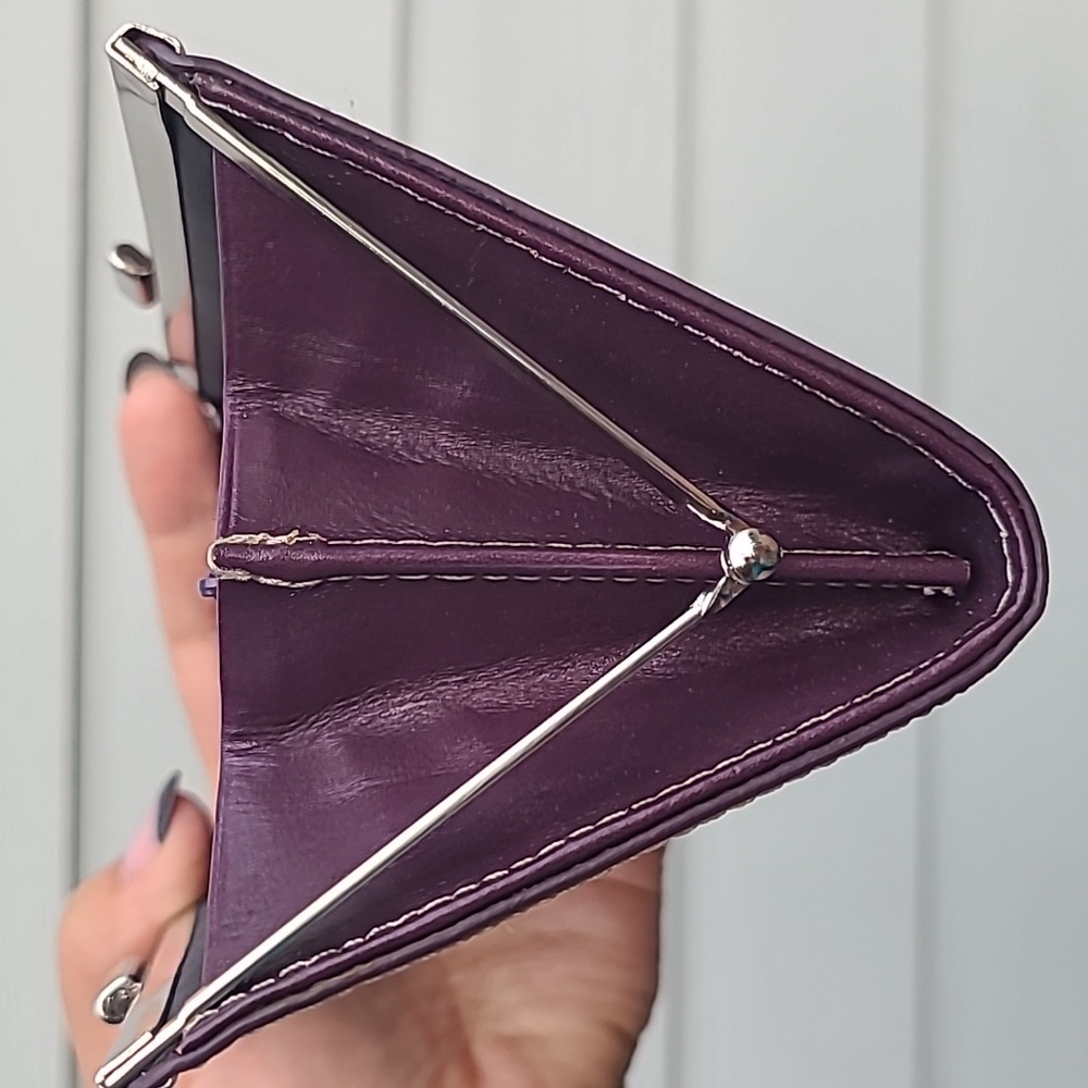 Kenneth Cole - leather kisslock clutch - Picture 5 of 8
